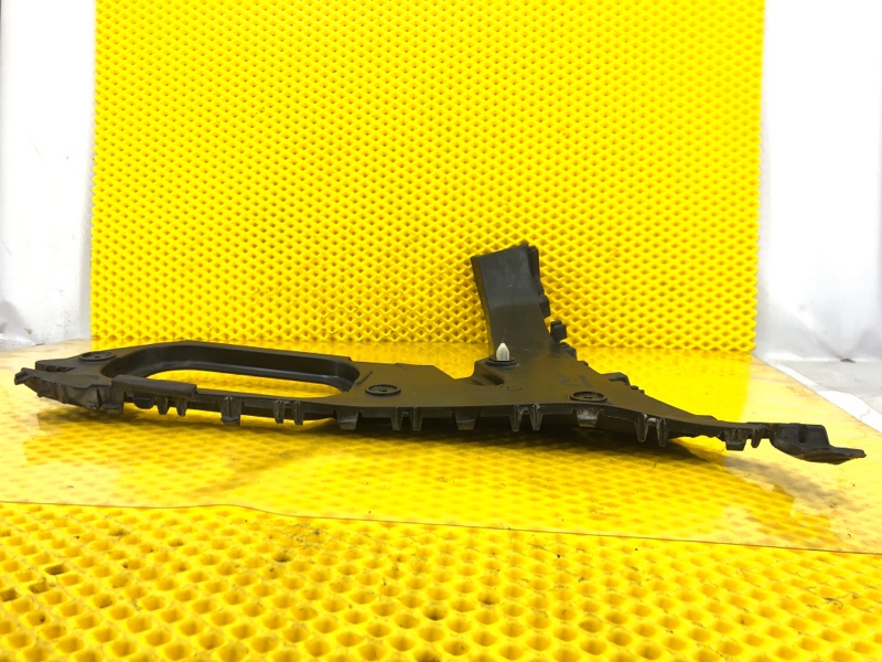 Кронштейн бампера Audi Q7 2014 4L