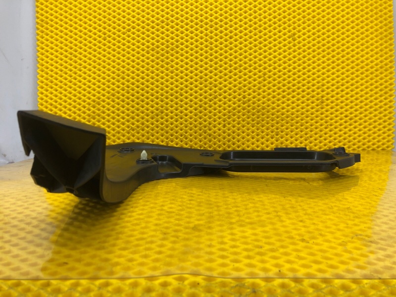 Кронштейн бампера Audi Q7 2014 4L