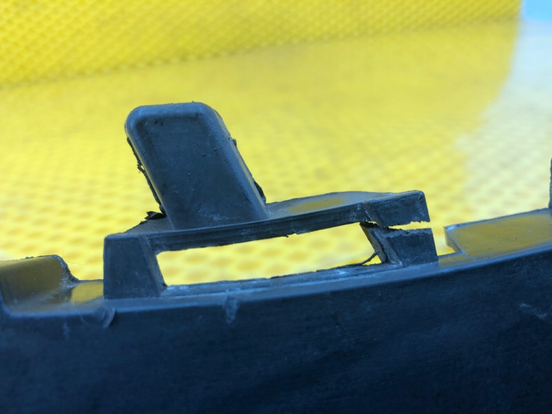 Кронштейн бампера Audi Q7 2014 4L