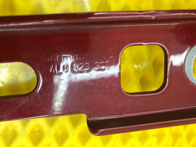 Петля капота левая Audi Q7 2014 4L