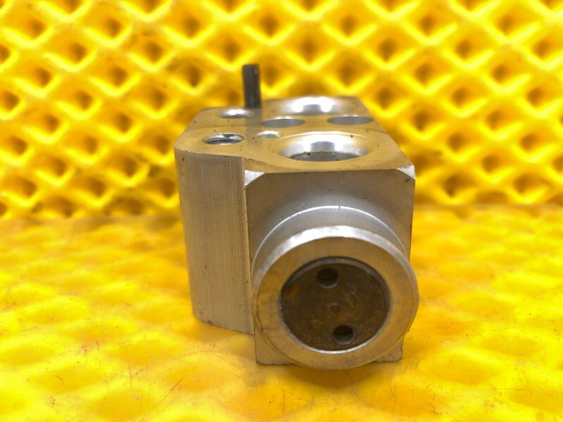 Клапан кондиционера Audi Q7 2014 4L