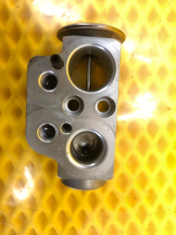 Клапан кондиционера Audi Q7 2014 4L