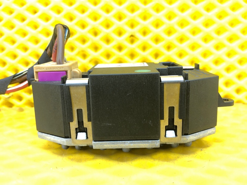 Резистор отопителя Volkswagen Tiguan