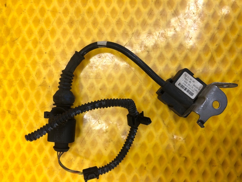 Датчик ускорения Audi Q7 2014 4L