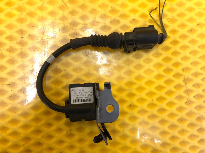 Датчик ускорения Audi Q7 2014 4L