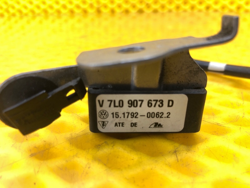 Датчик ускорения Audi Q7 2014 4L