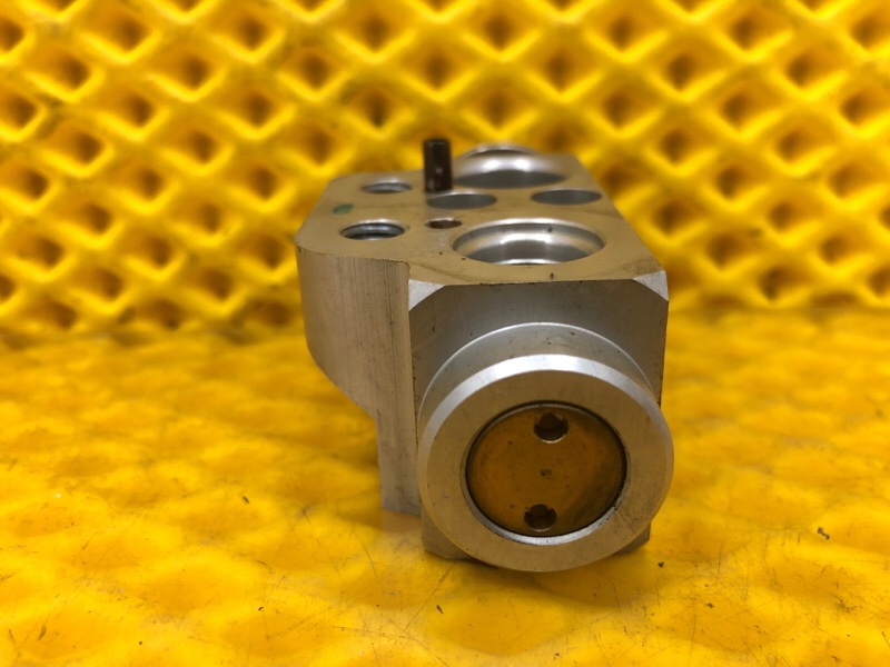 Клапан кондиционера Audi Q7 2014 4L