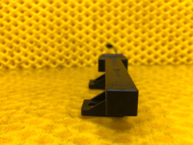 Антенна Audi Q7 2014 4L