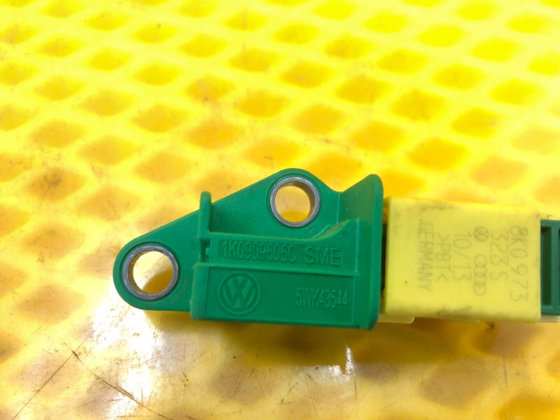 Датчик удара Audi Q7 2014 4L