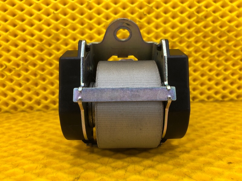 Ремень безопасности задний Audi Q7 2014 4L