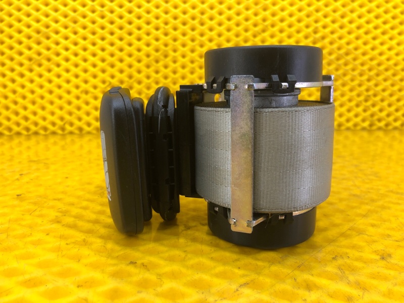 Ремень безопасности задний Audi Q7 2014 4L