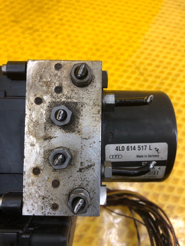Блок АБС ABS Audi Q7 2014 4L