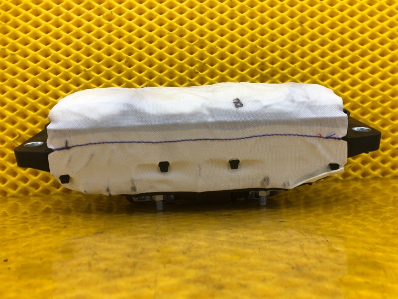 Подушка безопасности пассажира Volkswagen Tiguan