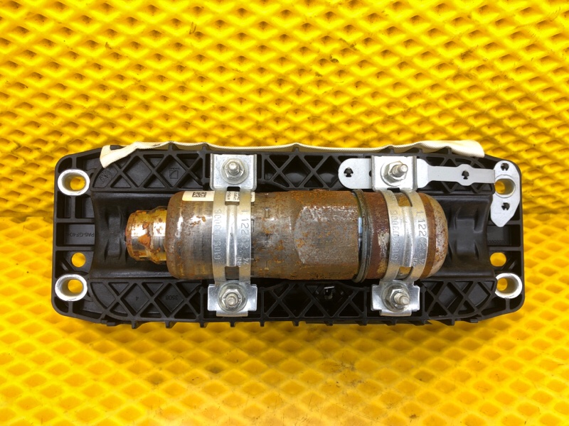 Подушка безопасности пассажира Volkswagen Tiguan