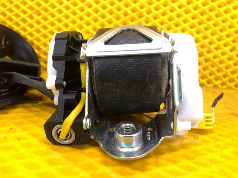 Ремень безопасности передний левый Volkswagen Tiguan