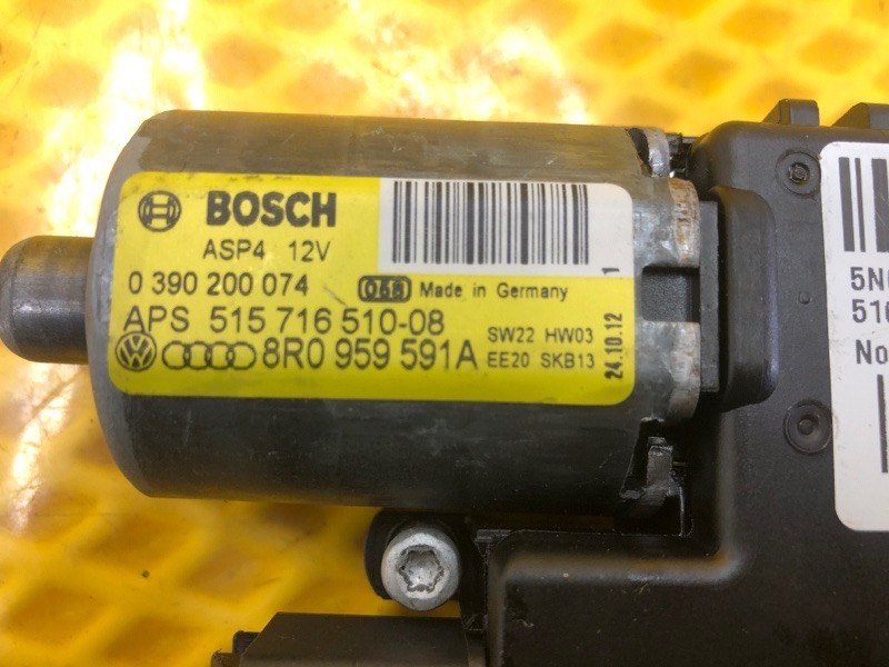 Моторчик люка Volkswagen Tiguan