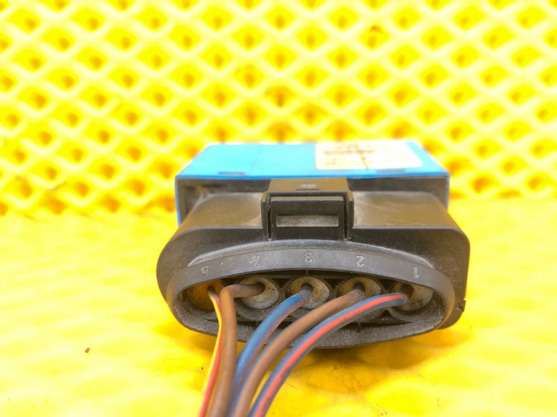 Блок управления топливным насосом Volkswagen Tiguan