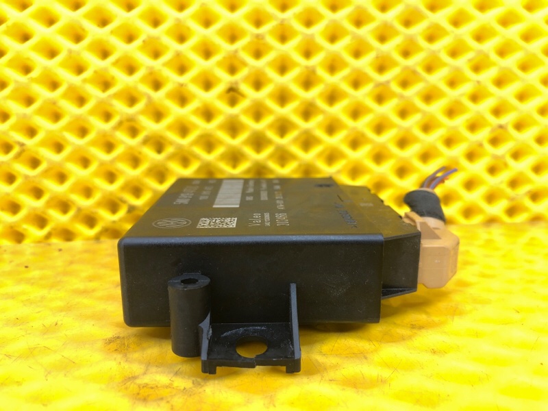 Блок управления парктрониками (система parktronic) Volkswagen Tiguan