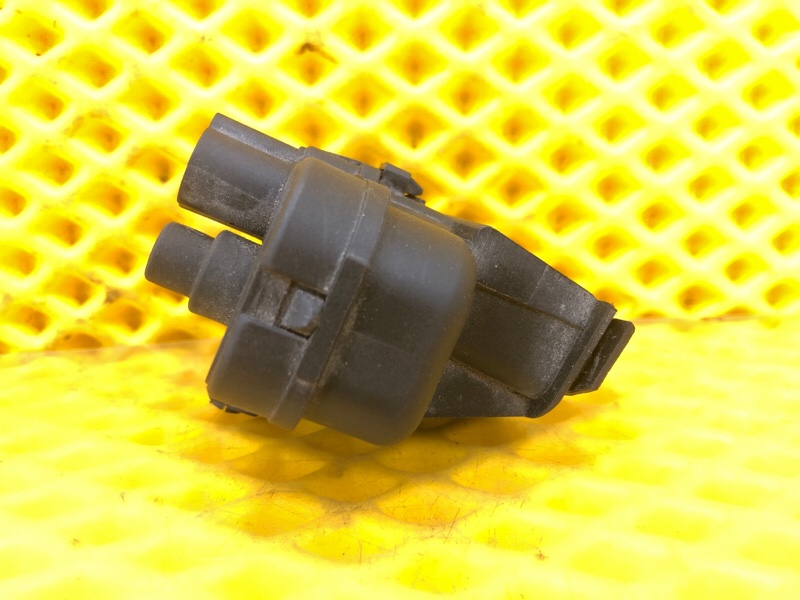 Активатор замка лючка бензобака Volkswagen Tiguan