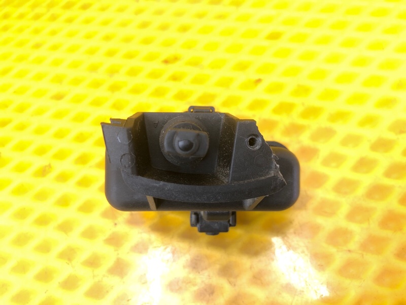 Активатор замка лючка бензобака Volkswagen Tiguan