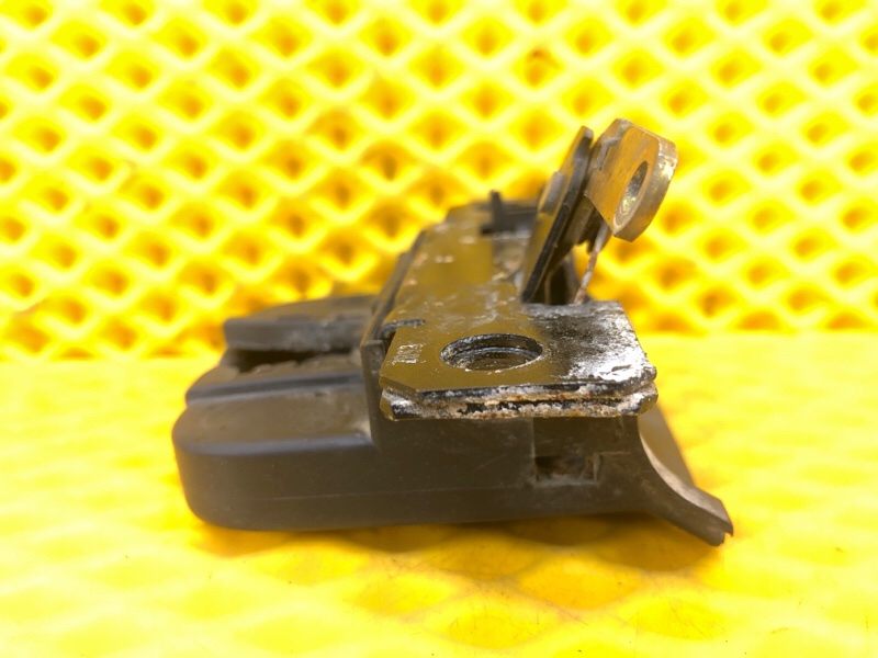 Замок двери багажника Volkswagen Touareg 2003 7L6