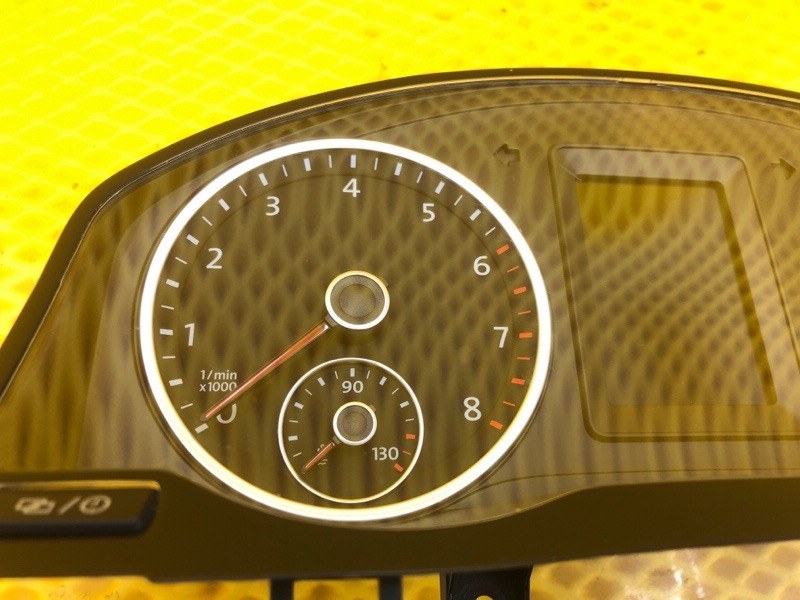 Панель приборов Volkswagen Tiguan