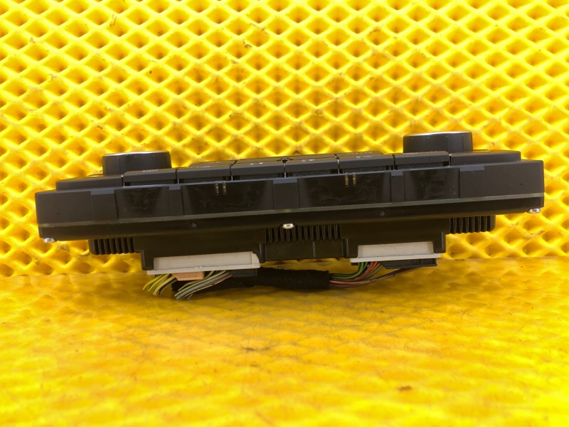 Блок управления климат-контролем Volkswagen Tiguan