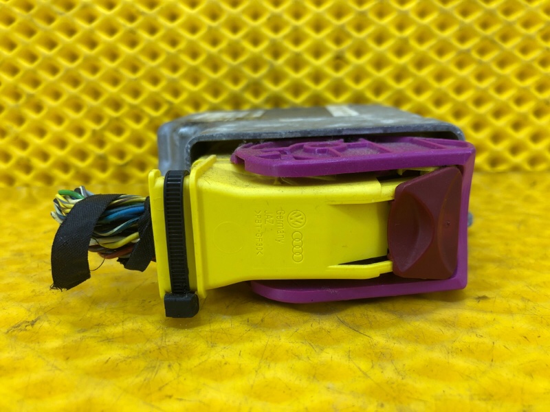 Блок управления airbag Volkswagen Tiguan