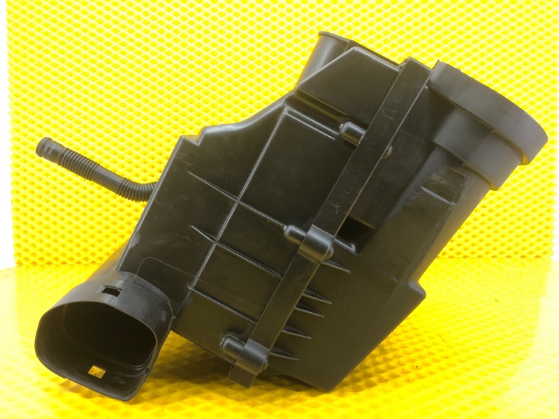 Корпус воздушного фильтра Volkswagen Tiguan