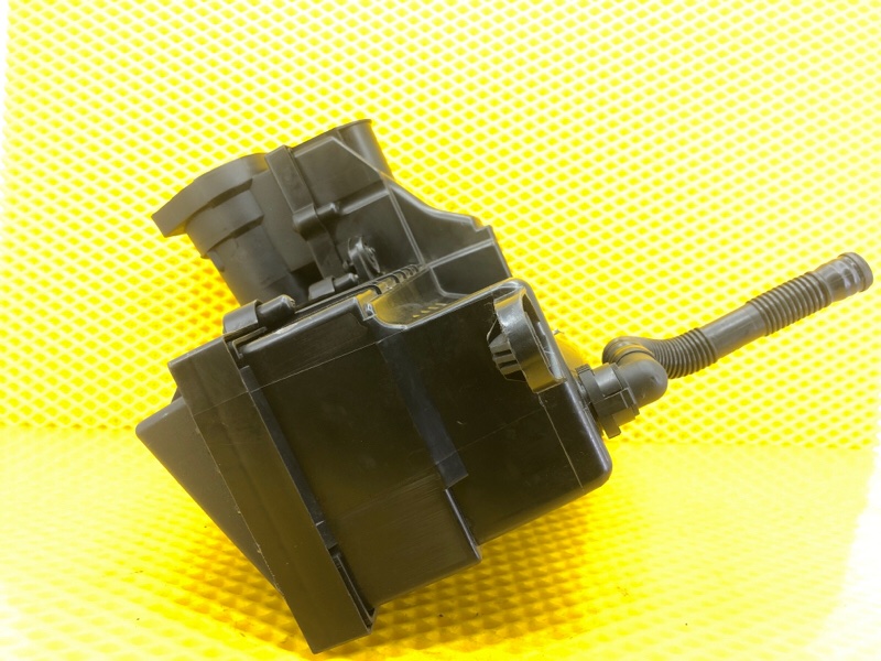 Корпус воздушного фильтра Volkswagen Tiguan