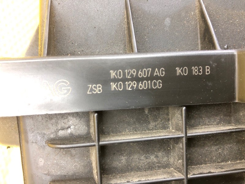 Корпус воздушного фильтра Volkswagen Tiguan