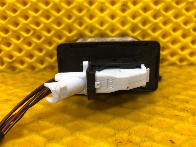 Блок управления светом Volkswagen Tiguan