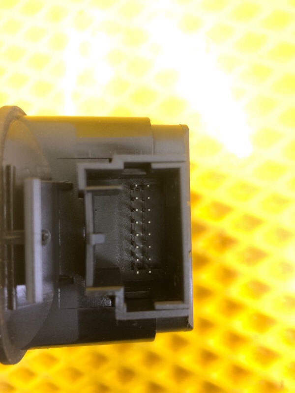 Кнопка стояночного тормоза Volkswagen Tiguan