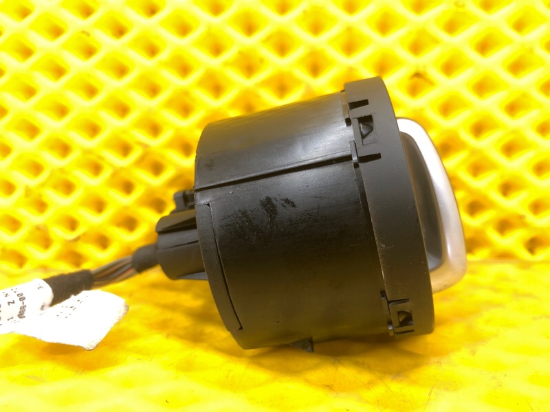 Блок управления светом Volkswagen Tiguan