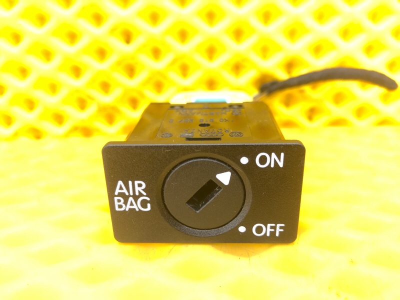 Выключатель подушки безопасности Volkswagen Tiguan