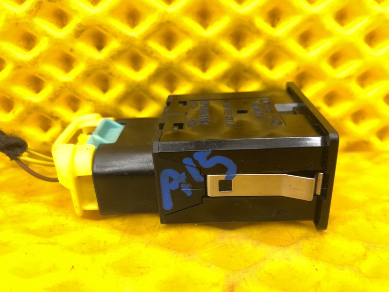 Выключатель подушки безопасности Volkswagen Tiguan