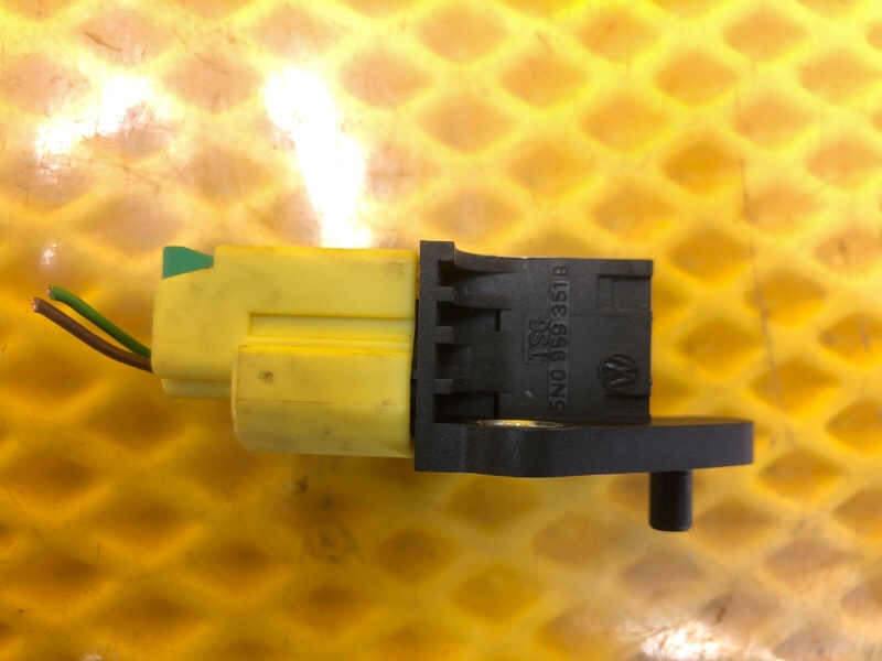 Датчик ускорения airbag Volkswagen Tiguan