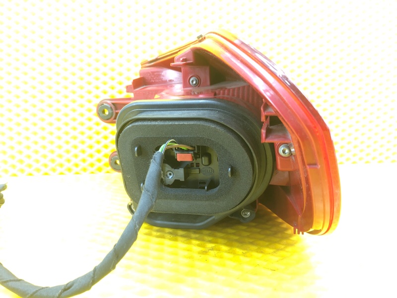 Фонарь задний левый Volkswagen Tiguan