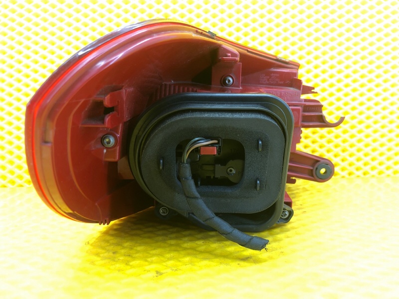 Фонарь задний правый Volkswagen Tiguan