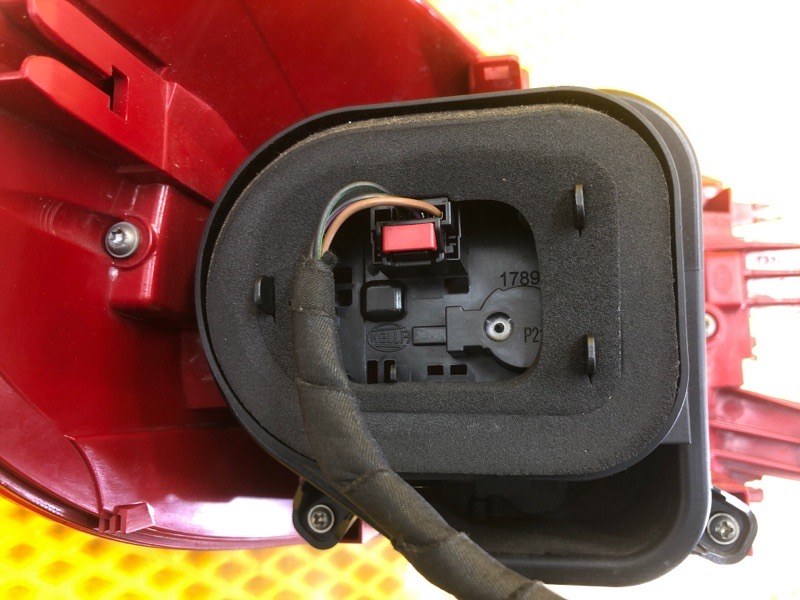 Фонарь задний правый Volkswagen Tiguan