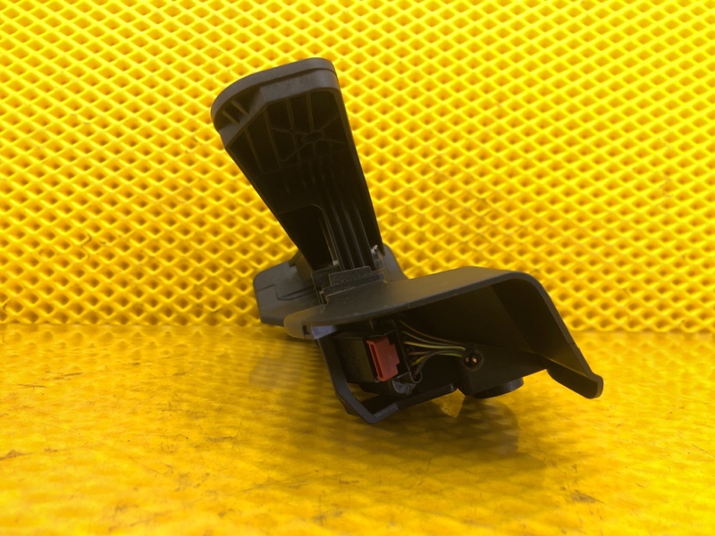 Педаль газа Volkswagen Tiguan