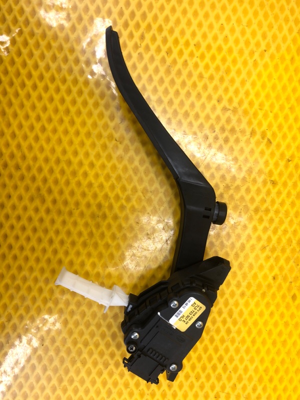 Педаль газа Audi Q7 2014 4L