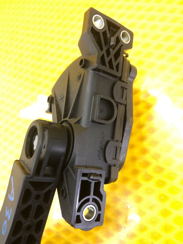 Педаль газа Audi Q7 2014 4L