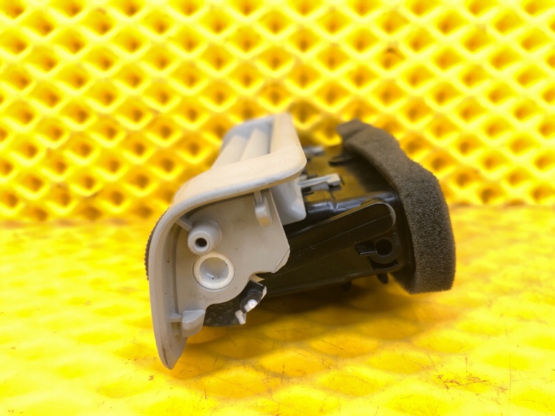 Дефлектор воздушный Audi Q7 2014 4L