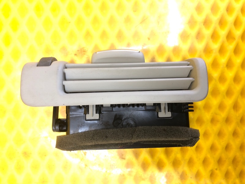 Дефлектор воздушный Audi Q7 2014 4L