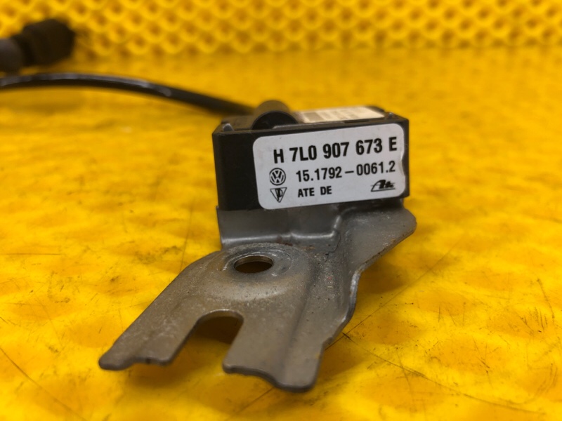 Датчик ускорения Audi Q7 2014 4LB