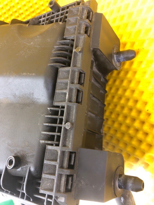 Корпус воздушного фильтра Audi Q7 2014 4LB