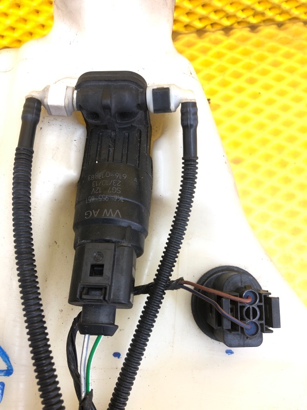 Бачок омывателя Audi Q7 2014 4LB