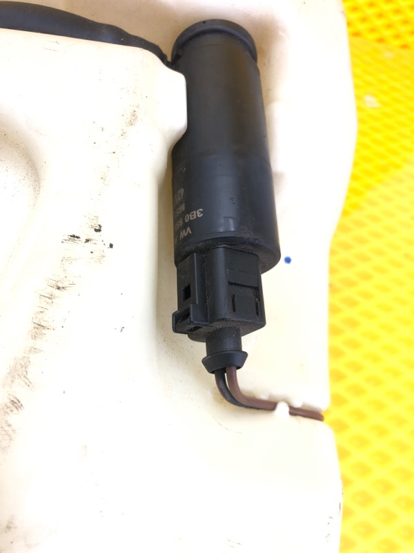 Бачок омывателя Audi Q7 2014 4LB