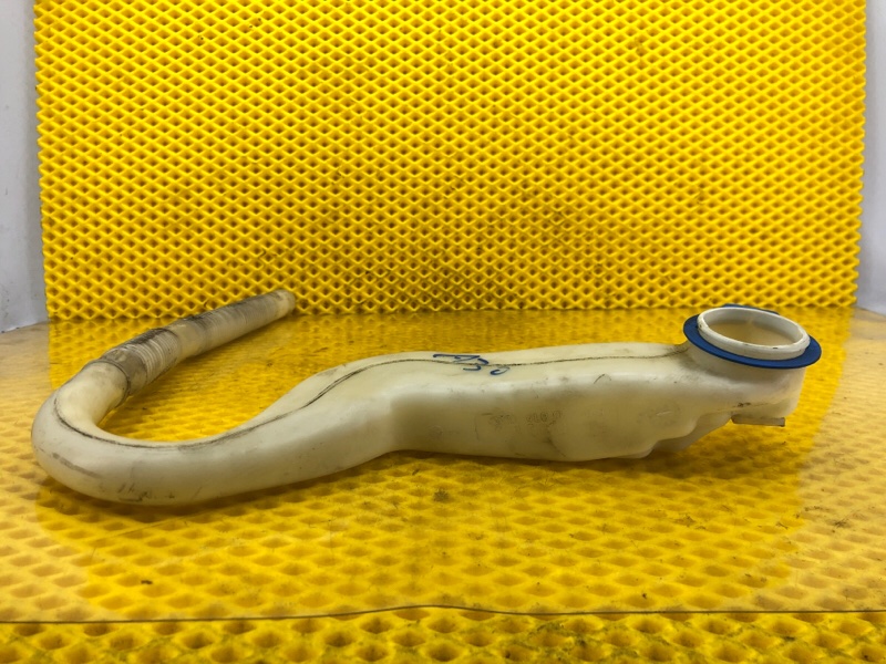 Горловина бачка стеклоомывателя Audi Q7 2014 4LB